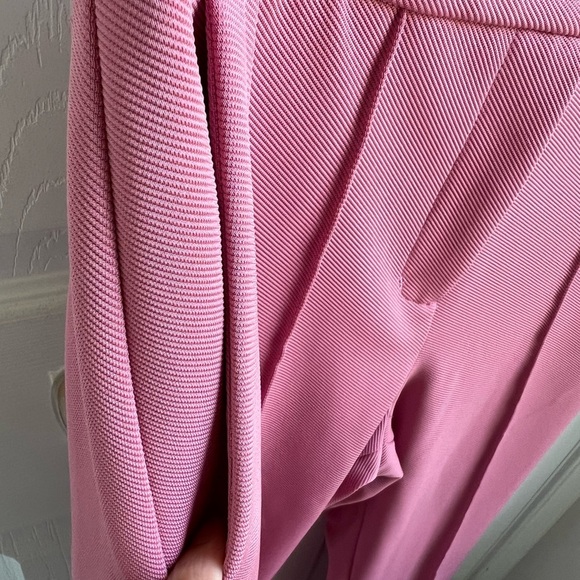 Express Women’s Pink Reto Style Cropped Capri Dress Pant Trousers - Picture 3 of 6